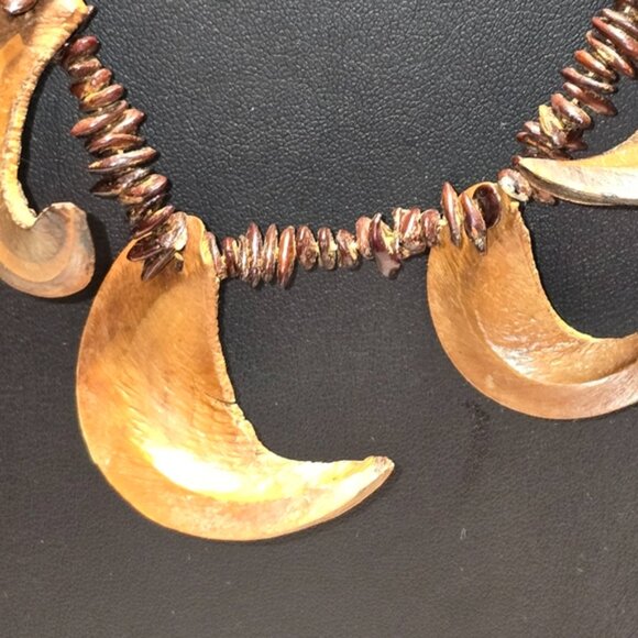 APPLE SEED Nut Necklace Natural Brown Apple Seeds Natural Brown Nuts 1970s 18 - Picture 2 of 3